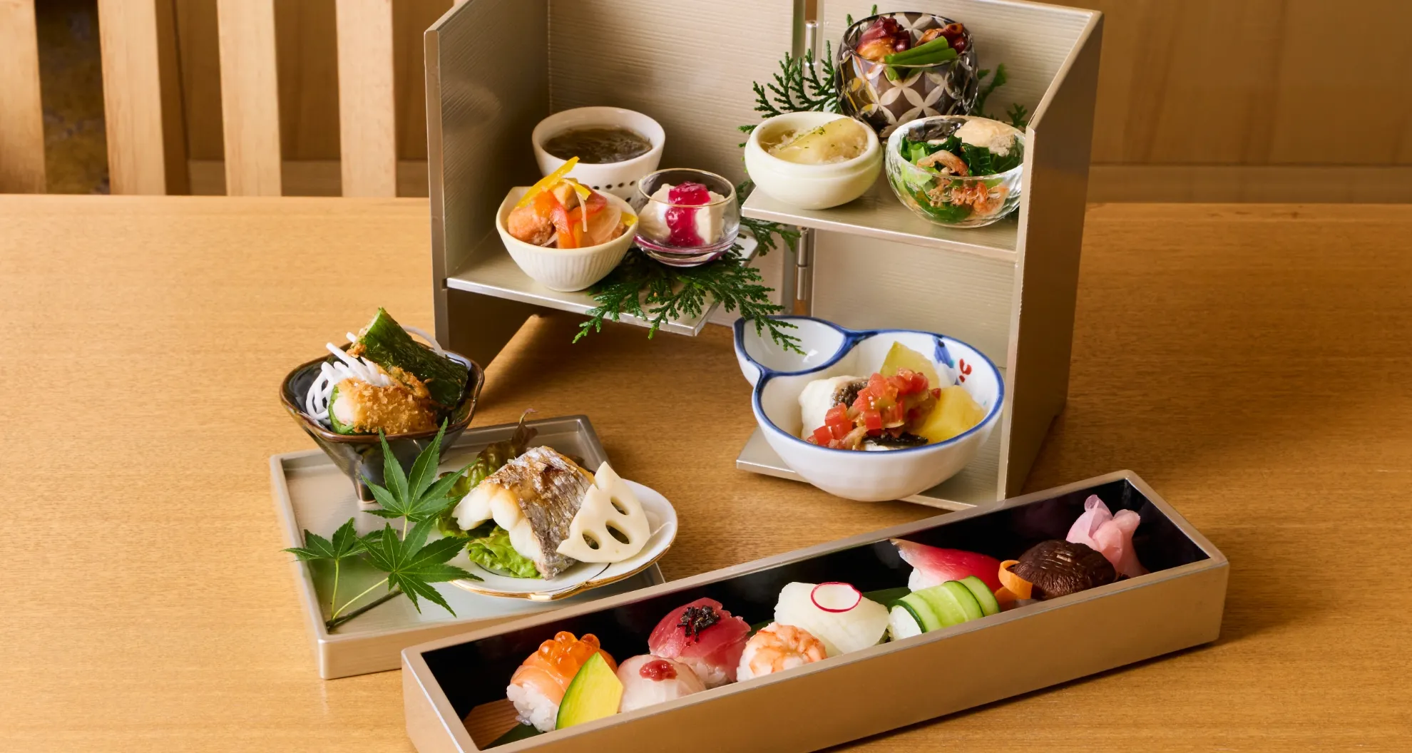 KIZAHASHI 昼食 会席「KIZAHASHI　階」