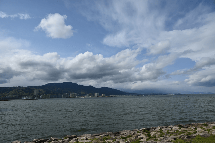 琵琶湖ホテル近くの大津湖岸なぎさ公園