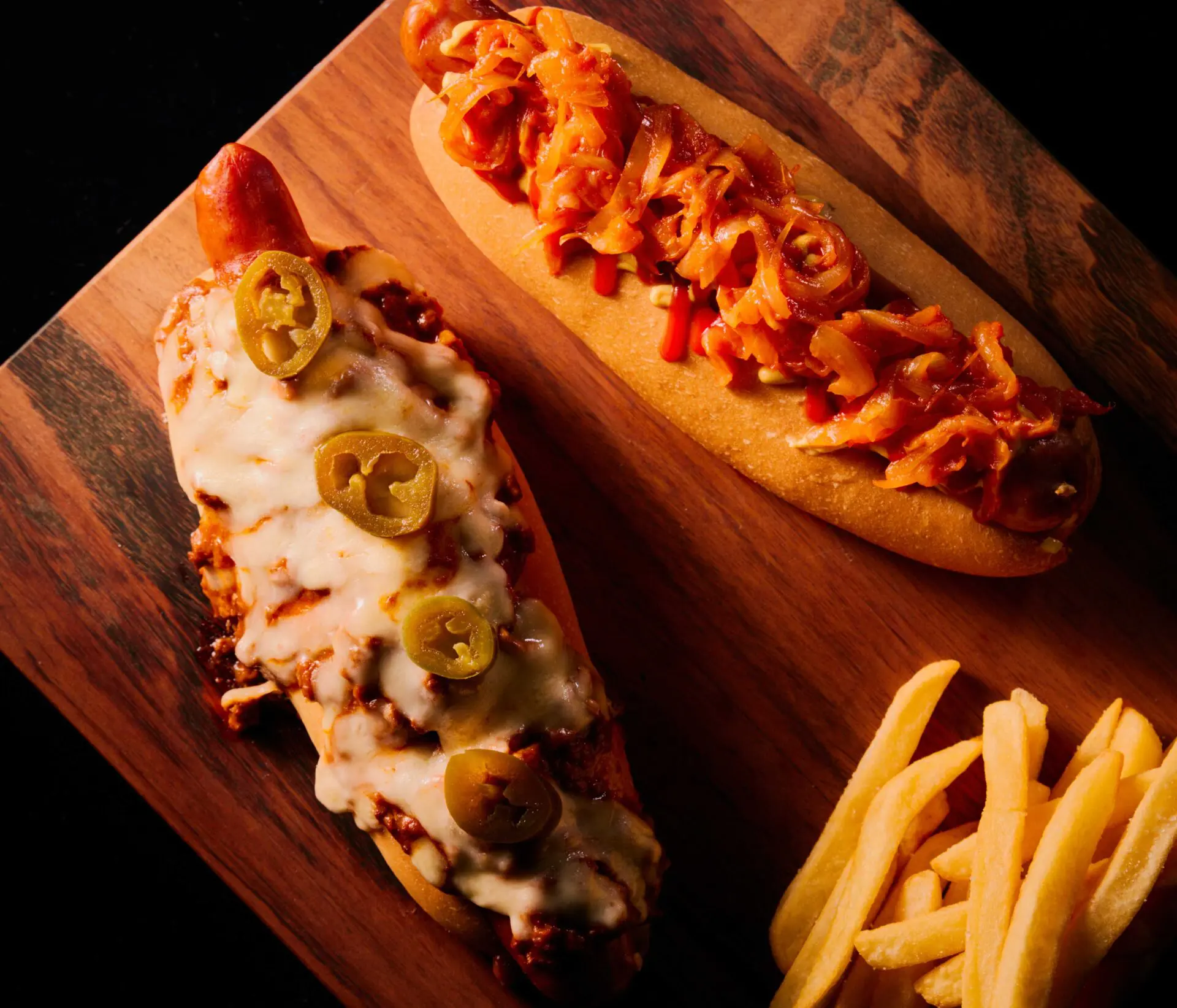 京都駅徒歩約２分“オールデイダイニング ラジョウ”の新メニュー『HOTDOG SET』販売
