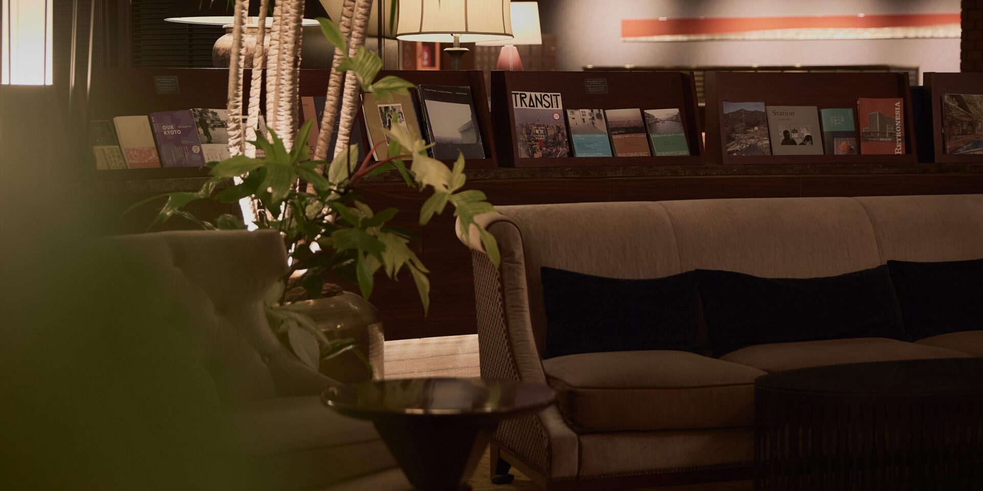 ライブラリーラウンジ