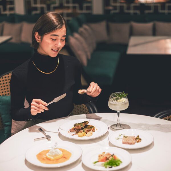 【夕朝食付きプラン】選べるメイン2品＆乾杯ドリンク付♪大人のビストロで味わうディナーコース -2食付き-