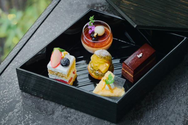 5種の御重スイーツセット