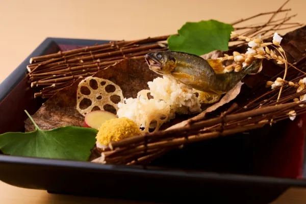 KIZAHASHI 昼食 会席「KAZE　風」