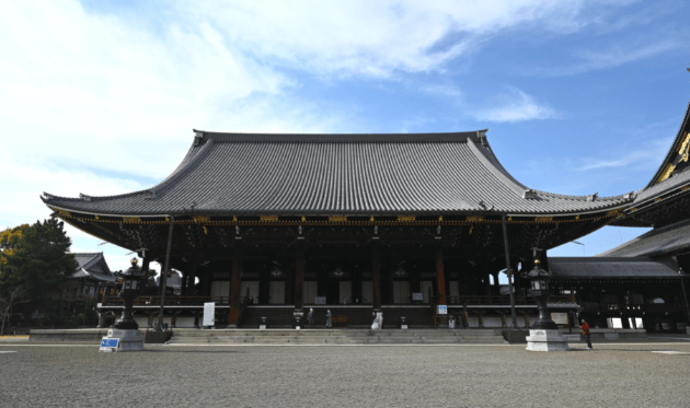 東本願寺の阿弥陀堂