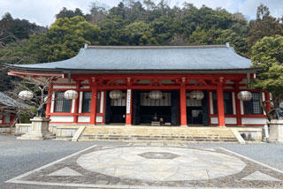 鞍馬寺の見どころ｜鞍馬弘教の総本山の魅力・パワースポットの金剛床イメージ>