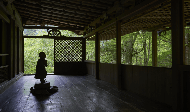 高山寺の石水院の廂の間