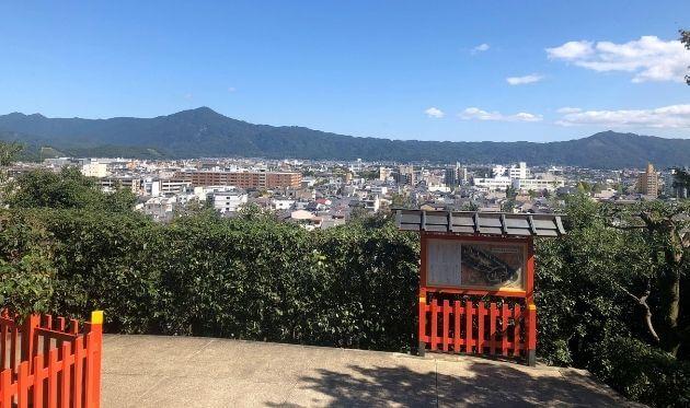 建勲神社  山頂からの風景