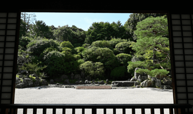 南禅寺の金地院の庭園