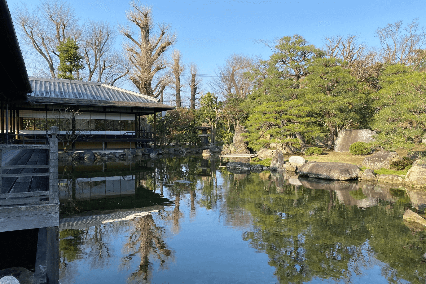 渉成園の滴翠軒