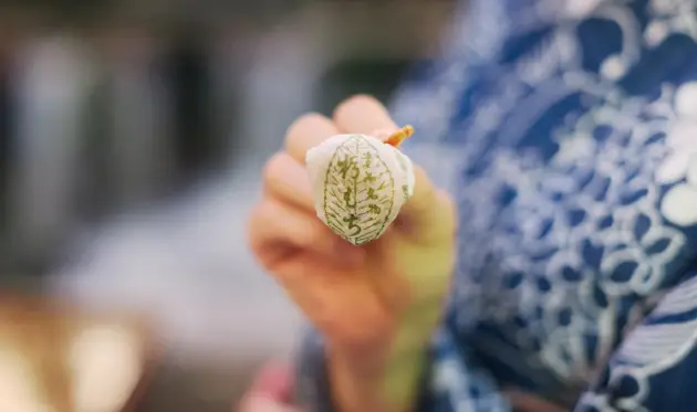 お茶菓子　貴船名物『栃もち』