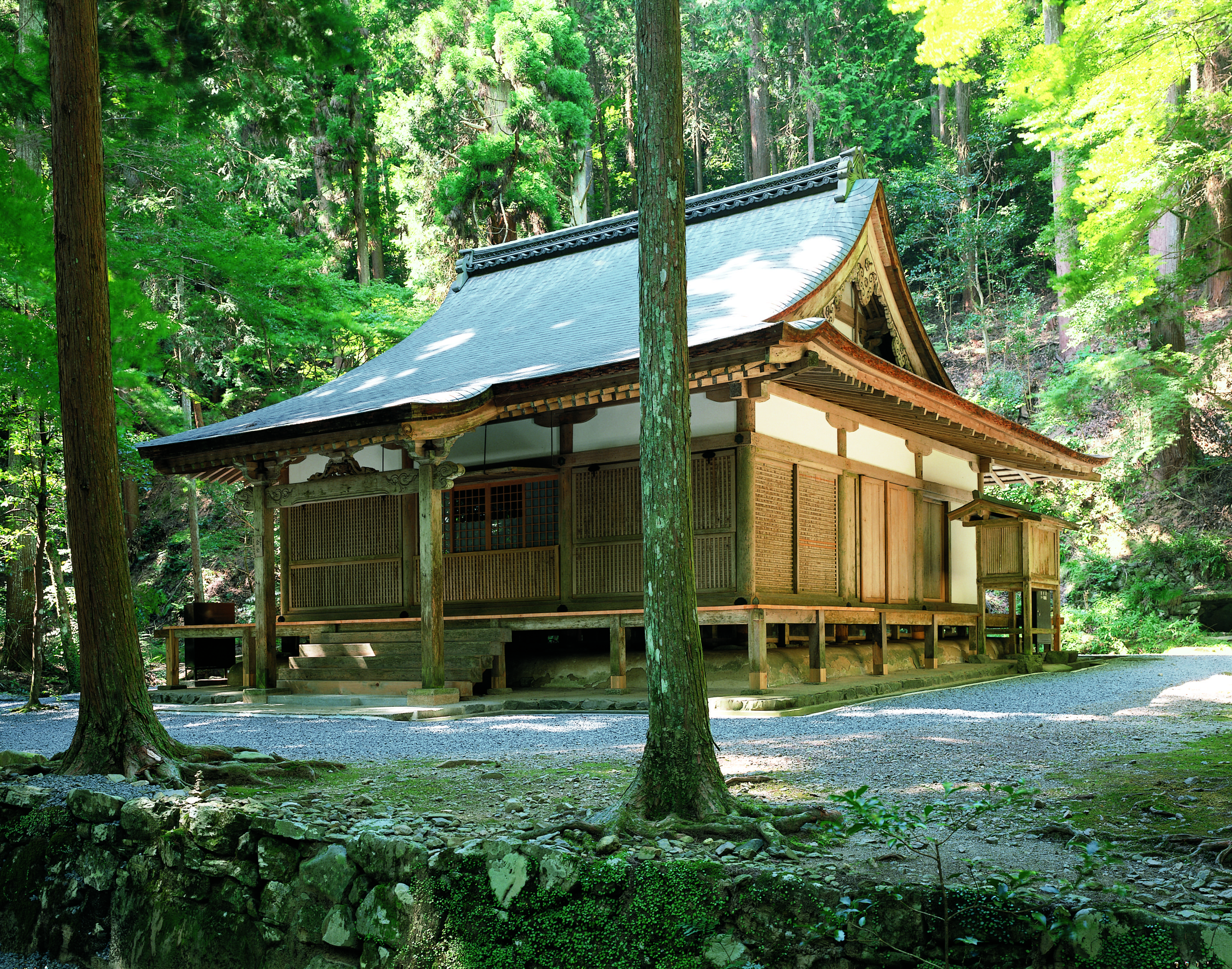 高山寺の金堂