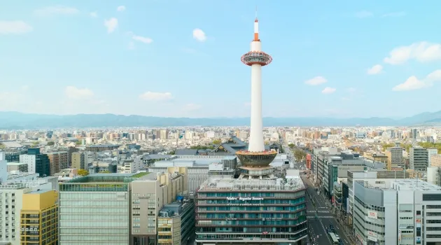 京都タワー（青空）